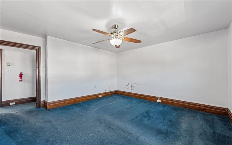 305 WASHINGTON AVE, CHARLEROI, 15022, 4 Bedrooms Bedrooms, 5 Rooms Rooms,1 BathroomBathrooms,Residential,For Sale,WASHINGTON AVE,1749573