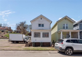 305 WASHINGTON AVE, CHARLEROI, 15022, 4 Bedrooms Bedrooms, 5 Rooms Rooms,1 BathroomBathrooms,Residential,For Sale,WASHINGTON AVE,1749573