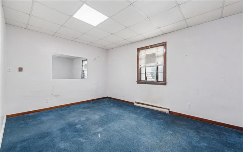 305 WASHINGTON AVE, CHARLEROI, 15022, 4 Bedrooms Bedrooms, 5 Rooms Rooms,1 BathroomBathrooms,Residential,For Sale,WASHINGTON AVE,1749573