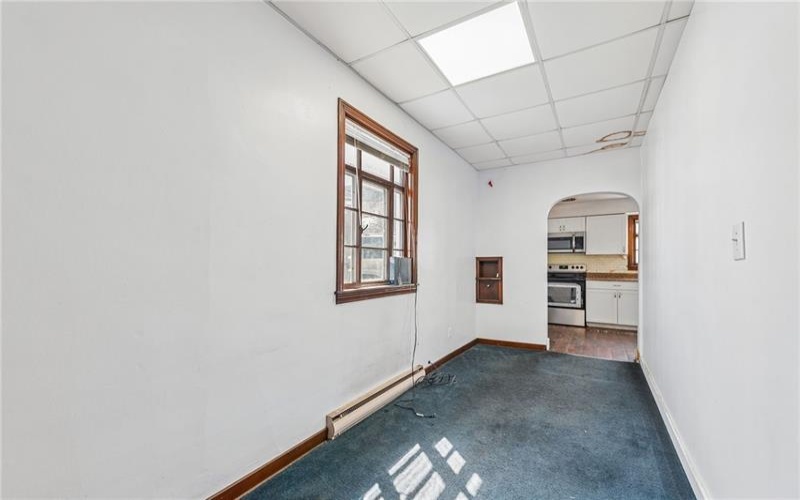 305 WASHINGTON AVE, CHARLEROI, 15022, 4 Bedrooms Bedrooms, 5 Rooms Rooms,1 BathroomBathrooms,Residential,For Sale,WASHINGTON AVE,1749573