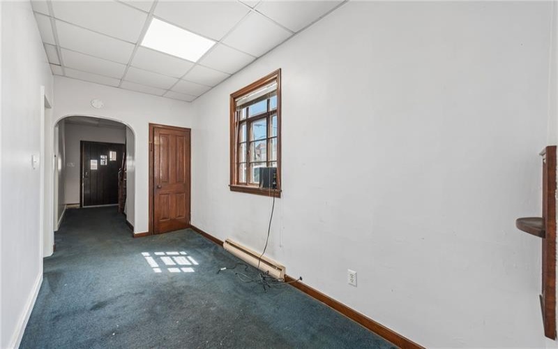 305 WASHINGTON AVE, CHARLEROI, 15022, 4 Bedrooms Bedrooms, 5 Rooms Rooms,1 BathroomBathrooms,Residential,For Sale,WASHINGTON AVE,1749573
