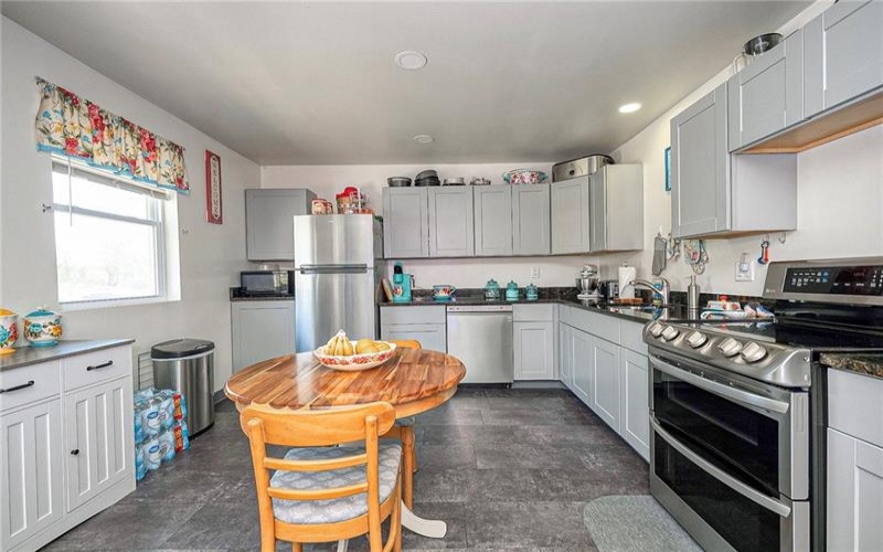 249 Washington Rd., Waynesburg, 15370, 1 Bedroom Bedrooms, ,1 BathroomBathrooms,Residential,For Sale,Washington Rd.,1747809