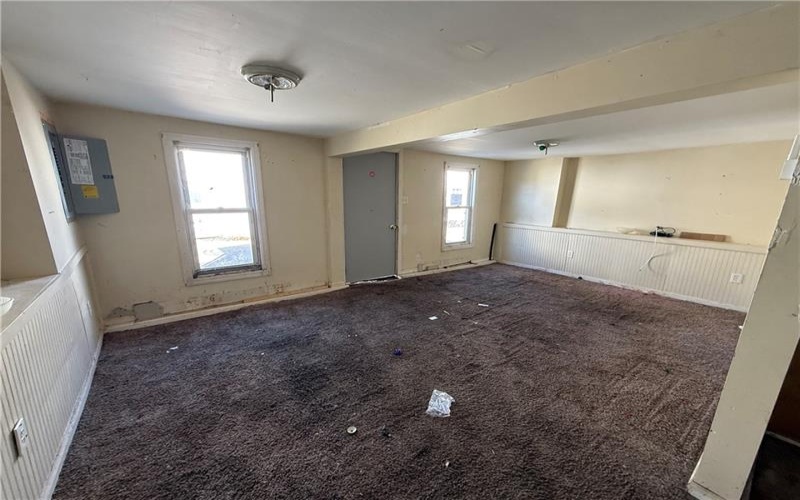 629 1/2 Broad Street, Washington, 15301, 2 Bedrooms Bedrooms, ,1 BathroomBathrooms,Residential,For Sale,Broad Street,1749580