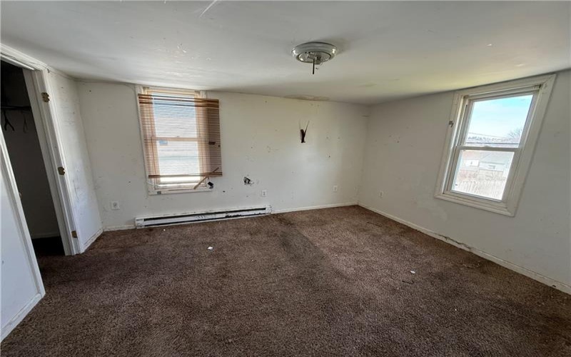 629 1/2 Broad Street, Washington, 15301, 2 Bedrooms Bedrooms, ,1 BathroomBathrooms,Residential,For Sale,Broad Street,1749580
