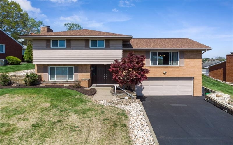 154 Manchester Drive, Irwin, 15642, 3 Bedrooms Bedrooms, 9 Rooms Rooms,2 BathroomsBathrooms,Residential,For Sale,Manchester Drive,1749584