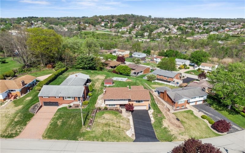 154 Manchester Drive, Irwin, 15642, 3 Bedrooms Bedrooms, 9 Rooms Rooms,2 BathroomsBathrooms,Residential,For Sale,Manchester Drive,1749584