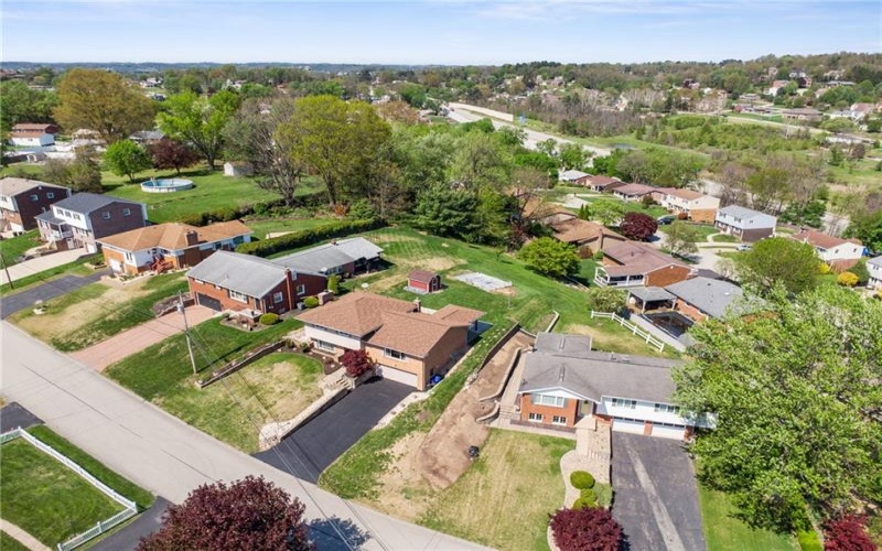 154 Manchester Drive, Irwin, 15642, 3 Bedrooms Bedrooms, 9 Rooms Rooms,2 BathroomsBathrooms,Residential,For Sale,Manchester Drive,1749584