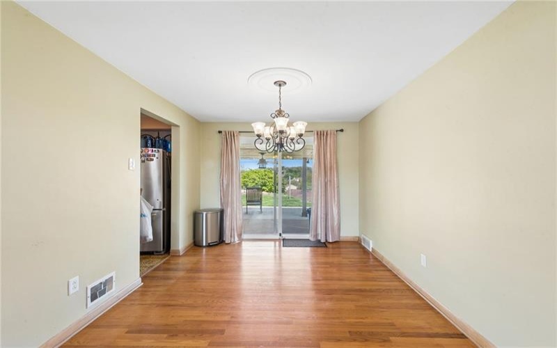 154 Manchester Drive, Irwin, 15642, 3 Bedrooms Bedrooms, 9 Rooms Rooms,2 BathroomsBathrooms,Residential,For Sale,Manchester Drive,1749584