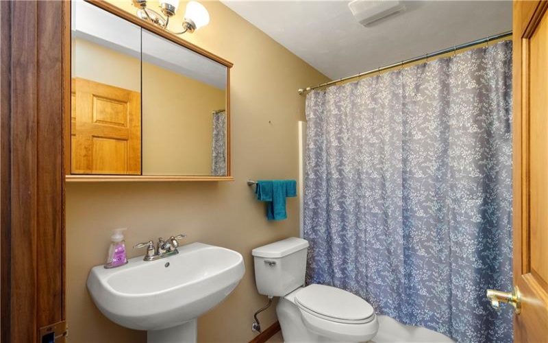 117 Clare Dr, Perryopolis, 15473, 4 Bedrooms Bedrooms, 10 Rooms Rooms,3.1 BathroomsBathrooms,Residential,For Sale,Clare Dr,1749633