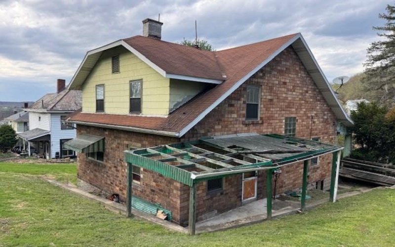 84 Union St, Brownsville, 15417, 4 Bedrooms Bedrooms, 8 Rooms Rooms,2 BathroomsBathrooms,Residential,For Sale,Union St,1749634