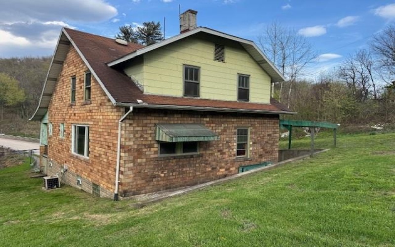 84 Union St, Brownsville, 15417, 4 Bedrooms Bedrooms, 8 Rooms Rooms,2 BathroomsBathrooms,Residential,For Sale,Union St,1749634