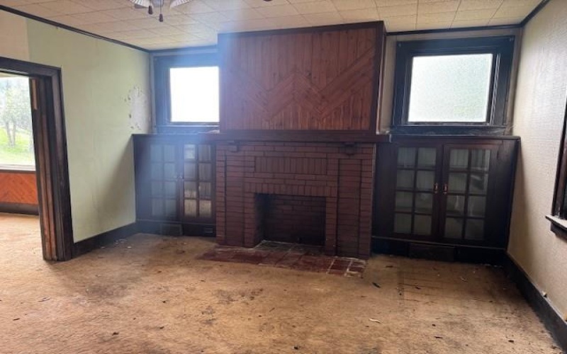 84 Union St, Brownsville, 15417, 4 Bedrooms Bedrooms, 8 Rooms Rooms,2 BathroomsBathrooms,Residential,For Sale,Union St,1749634