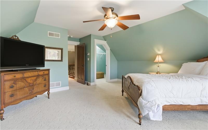 29 Virginia Lane, Canonsburg, 15317, 3 Bedrooms Bedrooms, 10 Rooms Rooms,3.2 BathroomsBathrooms,Residential,For Sale,Virginia Lane,1749697