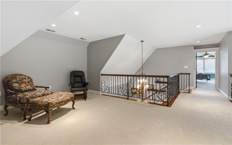 29 Virginia Lane, Canonsburg, 15317, 3 Bedrooms Bedrooms, 10 Rooms Rooms,3.2 BathroomsBathrooms,Residential,For Sale,Virginia Lane,1749697