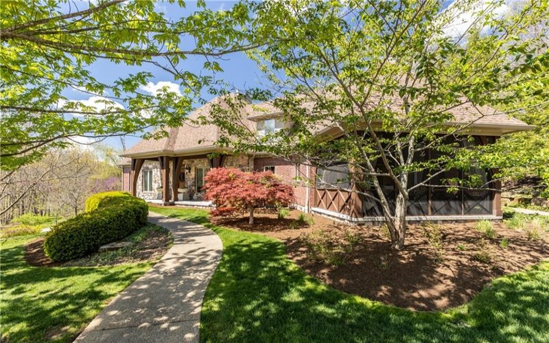 29 Virginia Lane, Canonsburg, 15317, 3 Bedrooms Bedrooms, 10 Rooms Rooms,3.2 BathroomsBathrooms,Residential,For Sale,Virginia Lane,1749697
