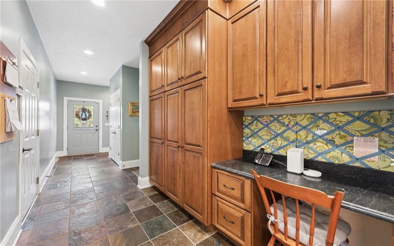 1141 Lauralynn Dr, Latrobe, 15650, 4 Bedrooms Bedrooms, 14 Rooms Rooms,3.2 BathroomsBathrooms,Residential,For Sale,Lauralynn Dr,1747952