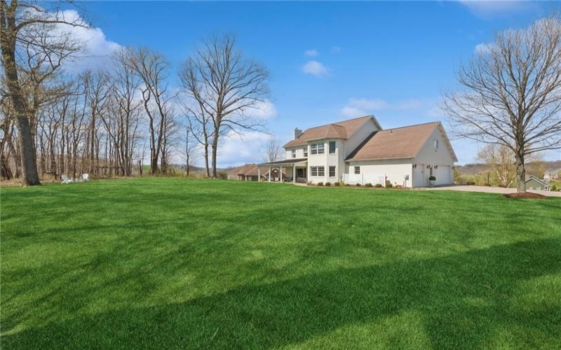 1141 Lauralynn Dr, Latrobe, 15650, 4 Bedrooms Bedrooms, 14 Rooms Rooms,3.2 BathroomsBathrooms,Residential,For Sale,Lauralynn Dr,1747952