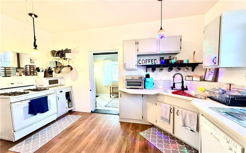 17 Johnson Rd, Houston, 15342, 3 Bedrooms Bedrooms, ,2 BathroomsBathrooms,Residential,For Sale,Johnson Rd,1747976