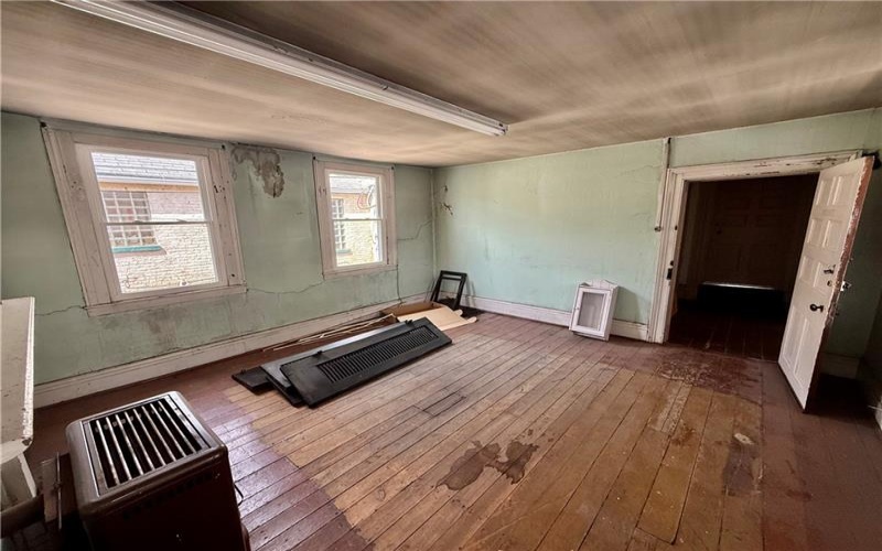 9 1/2-11 Church, Uniontown, 15401, ,Commercial-industrial-business,For Sale,Church,1747982