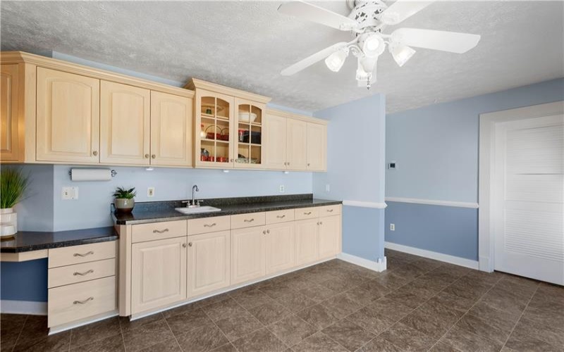 116 Kuchinic St, Venetia, 15367, 4 Bedrooms Bedrooms, 12 Rooms Rooms,3.1 BathroomsBathrooms,Residential,For Sale,Kuchinic St,1749726