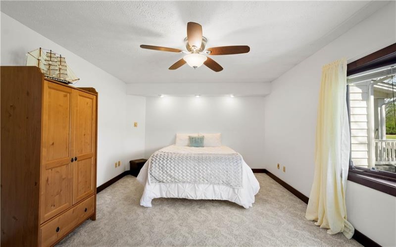 116 Kuchinic St, Venetia, 15367, 4 Bedrooms Bedrooms, 12 Rooms Rooms,3.1 BathroomsBathrooms,Residential,For Sale,Kuchinic St,1749726