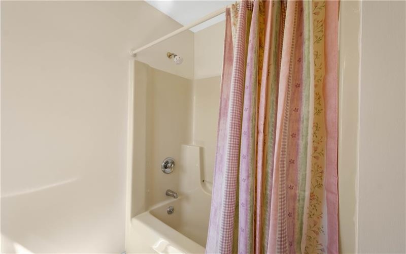 116 Kuchinic St, Venetia, 15367, 4 Bedrooms Bedrooms, 12 Rooms Rooms,3.1 BathroomsBathrooms,Residential,For Sale,Kuchinic St,1749726