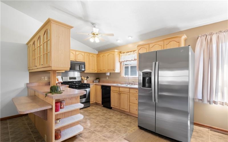 116 Kuchinic St, Venetia, 15367, 4 Bedrooms Bedrooms, 12 Rooms Rooms,3.1 BathroomsBathrooms,Residential,For Sale,Kuchinic St,1749726