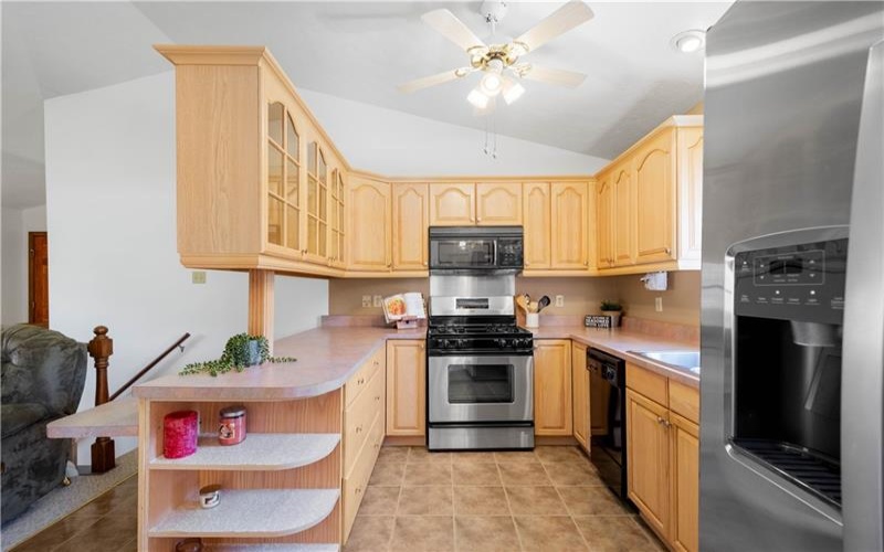 116 Kuchinic St, Venetia, 15367, 4 Bedrooms Bedrooms, 12 Rooms Rooms,3.1 BathroomsBathrooms,Residential,For Sale,Kuchinic St,1749726
