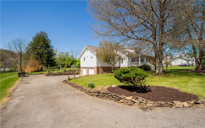 116 Kuchinic St, Venetia, 15367, 4 Bedrooms Bedrooms, 12 Rooms Rooms,3.1 BathroomsBathrooms,Residential,For Sale,Kuchinic St,1749726
