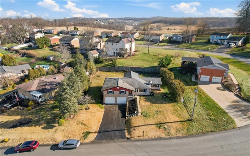 737 Courtview, Greensburgh, 15601, 3 Bedrooms Bedrooms, 9 Rooms Rooms,3 BathroomsBathrooms,Residential,For Sale,Courtview,1749729