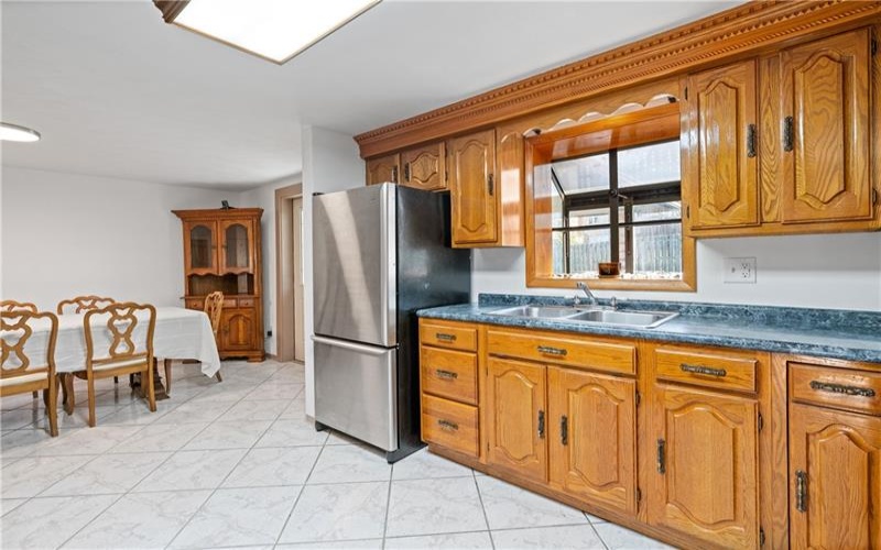 737 Courtview, Greensburgh, 15601, 3 Bedrooms Bedrooms, 9 Rooms Rooms,3 BathroomsBathrooms,Residential,For Sale,Courtview,1749729