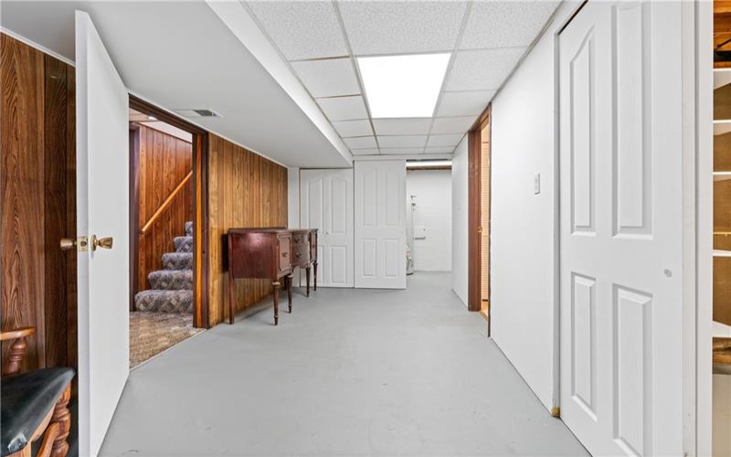 737 Courtview, Greensburgh, 15601, 3 Bedrooms Bedrooms, 9 Rooms Rooms,3 BathroomsBathrooms,Residential,For Sale,Courtview,1749729