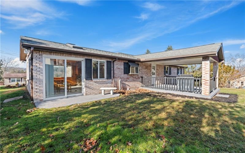737 Courtview, Greensburgh, 15601, 3 Bedrooms Bedrooms, 9 Rooms Rooms,3 BathroomsBathrooms,Residential,For Sale,Courtview,1749729