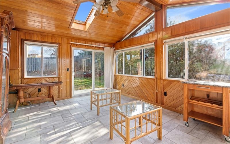 737 Courtview, Greensburgh, 15601, 3 Bedrooms Bedrooms, 9 Rooms Rooms,3 BathroomsBathrooms,Residential,For Sale,Courtview,1749729