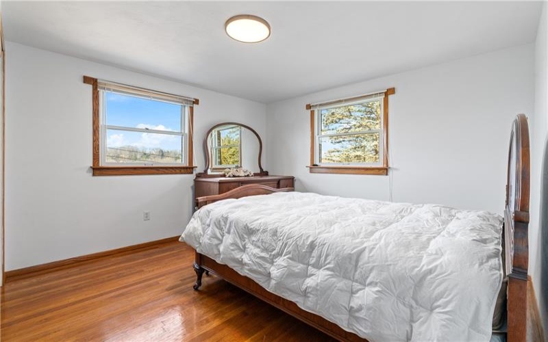 737 Courtview, Greensburgh, 15601, 3 Bedrooms Bedrooms, 9 Rooms Rooms,3 BathroomsBathrooms,Residential,For Sale,Courtview,1749729