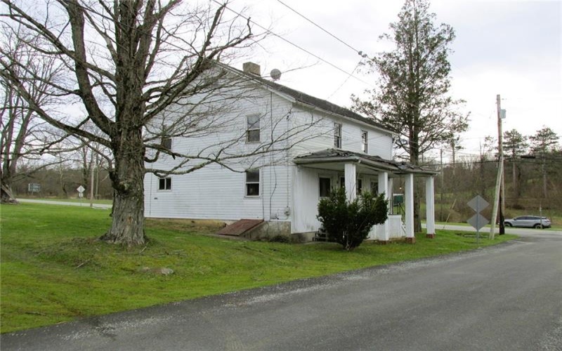 376 Penn Avenue, Everson, 15631, 4 Bedrooms Bedrooms, 9 Rooms Rooms,2 BathroomsBathrooms,Residential,For Sale,Penn Avenue,1748003