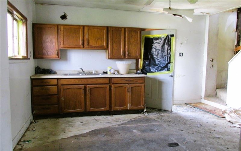 376 Penn Avenue, Everson, 15631, 4 Bedrooms Bedrooms, 9 Rooms Rooms,2 BathroomsBathrooms,Residential,For Sale,Penn Avenue,1748003