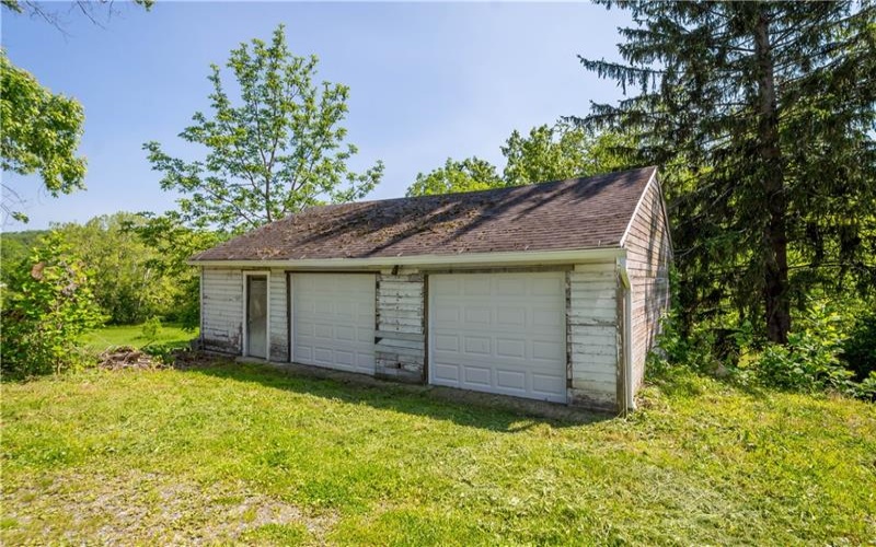 4575 Prosperity Pike, Prosperity, 15329, 4 Bedrooms Bedrooms, 9 Rooms Rooms,3.1 BathroomsBathrooms,Residential,For Sale,Prosperity Pike,1748081