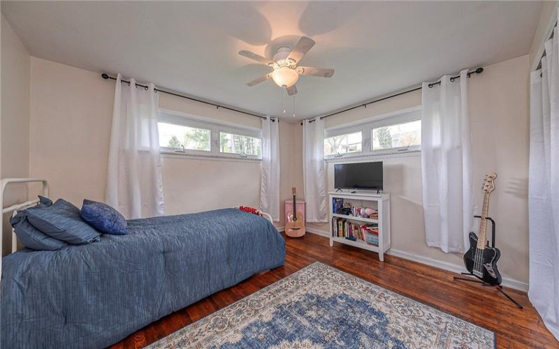 200 Stonebrook Dr, McMurray, 15317, 4 Bedrooms Bedrooms, 3 Rooms Rooms,2.1 BathroomsBathrooms,Residential,For Sale,Stonebrook Dr,1748096