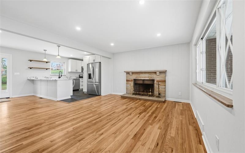 2745 Van Buren Dr, New Kensington, 15068, 3 Bedrooms Bedrooms, 7 Rooms Rooms,2 BathroomsBathrooms,Residential,For Sale,Van Buren Dr,1749831