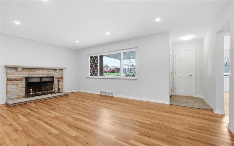 2745 Van Buren Dr, New Kensington, 15068, 3 Bedrooms Bedrooms, 7 Rooms Rooms,2 BathroomsBathrooms,Residential,For Sale,Van Buren Dr,1749831