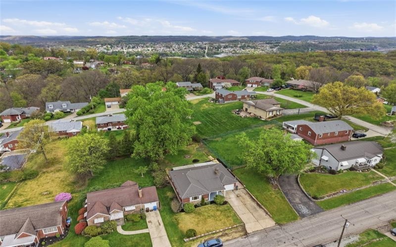 2745 Van Buren Dr, New Kensington, 15068, 3 Bedrooms Bedrooms, 7 Rooms Rooms,2 BathroomsBathrooms,Residential,For Sale,Van Buren Dr,1749831