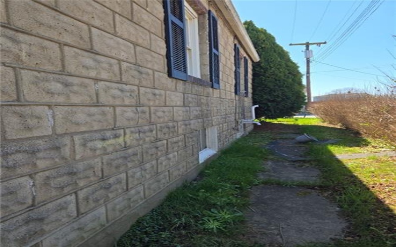 102 Isabell St, Washington, 15301, 3 Bedrooms Bedrooms, ,1 BathroomBathrooms,Residential,For Sale,Isabell St,1749832