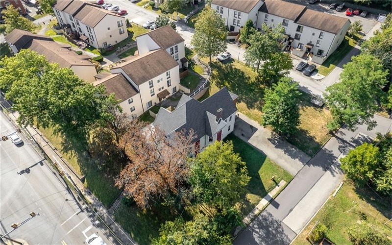 910 Maiden St, Washington, 15301, 6 Bedrooms Bedrooms, 13 Rooms Rooms,2 BathroomsBathrooms,Residential,For Sale,Maiden St,1748117