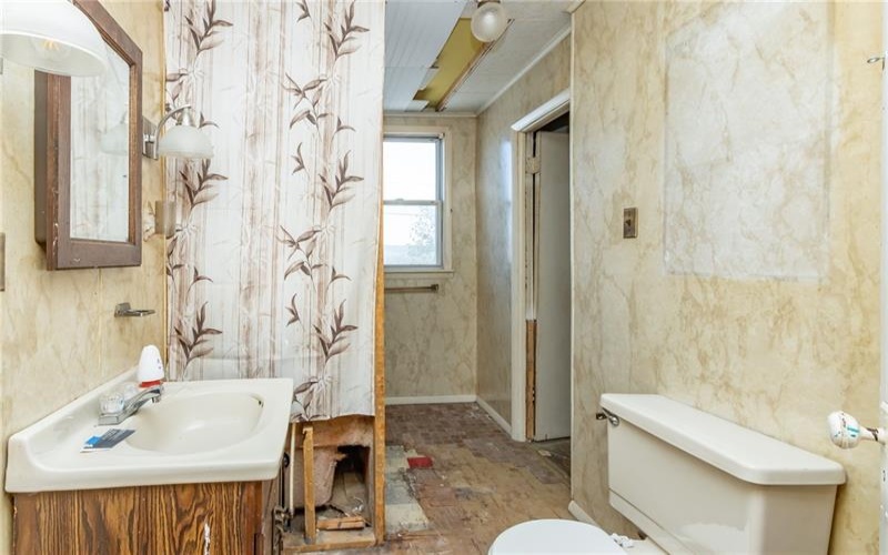 205 Water St, Masontown, 15461, 3 Bedrooms Bedrooms, ,1 BathroomBathrooms,Residential,For Sale,Water St,1748122