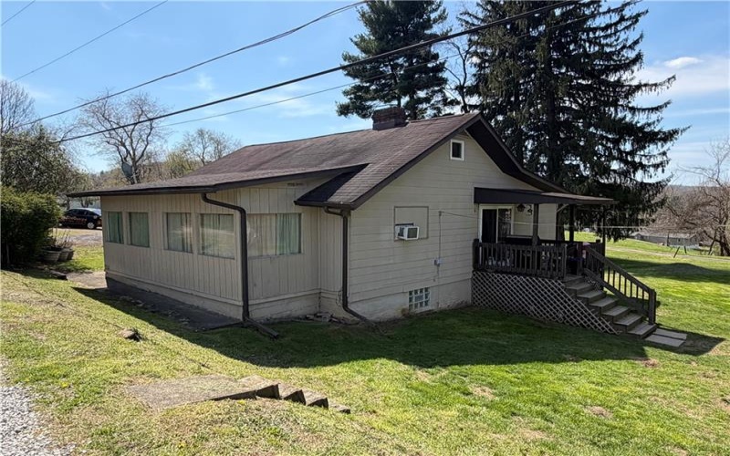 112 Schoolhouse Rd, Grindstone, 15442, 2 Bedrooms Bedrooms, ,1.1 BathroomsBathrooms,Residential,For Sale,Schoolhouse Rd,1748126