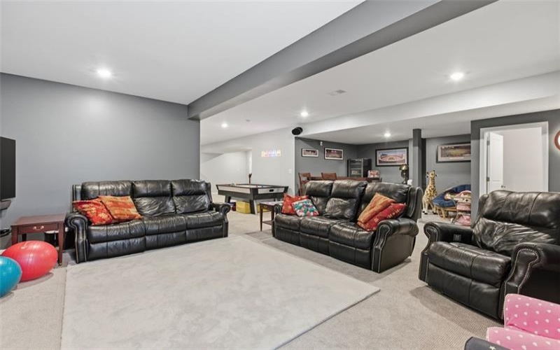 359 Juniper Way, McMurray, 15317, 4 Bedrooms Bedrooms, 12 Rooms Rooms,3.2 BathroomsBathrooms,Residential,For Sale,Juniper Way,1749844