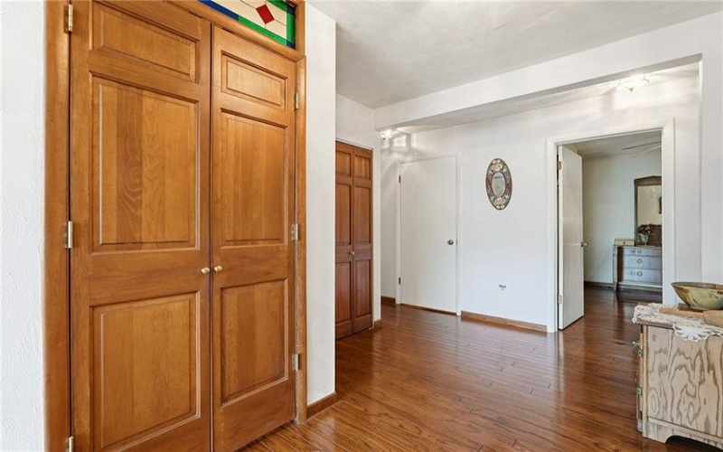 20 Walker Rd, Burgettstown, 15021, 3 Bedrooms Bedrooms, 10 Rooms Rooms,3 BathroomsBathrooms,Residential,For Sale,Walker Rd,1748132