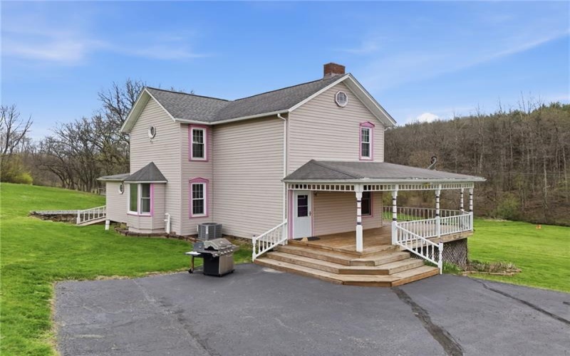 20 Walker Rd, Burgettstown, 15021, 3 Bedrooms Bedrooms, 10 Rooms Rooms,3 BathroomsBathrooms,Residential,For Sale,Walker Rd,1748132