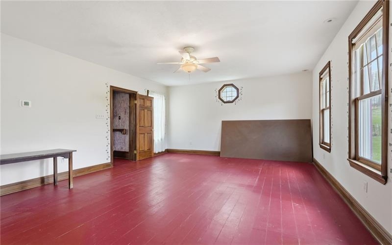 20 Walker Rd, Burgettstown, 15021, 3 Bedrooms Bedrooms, 10 Rooms Rooms,3 BathroomsBathrooms,Residential,For Sale,Walker Rd,1748132